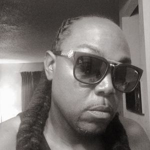 Meet your Posher, Carlos